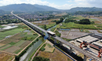 南玉鐵路站前工程NO8標順利完成標段內(nèi)南寧方向箱梁架設(shè)任務(wù)