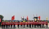 中鐵二局陽新高速豫魯省界至寧陵段項目路面水穩底基層試驗段順利施工