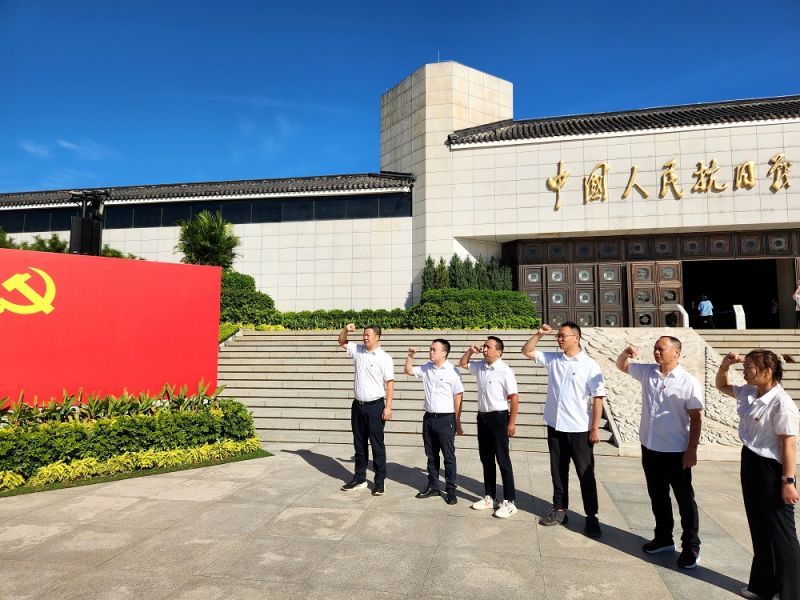 參觀抗日戰(zhàn)爭紀念館照片（李洪川攝） (4).jpg