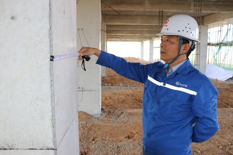 四川省五一勞動獎?wù)?廖輝 (3).jpg