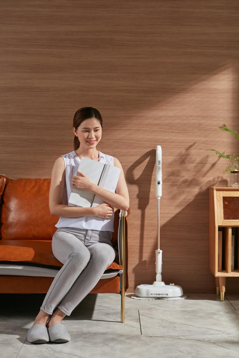 電動拖把好用嗎？法博萊無線電動拖把，無懼臟污助力全面清潔