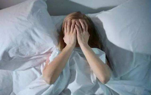 嚴(yán)重失眠怎么辦？心諾即眠睡眠儀讓你一覺到天明