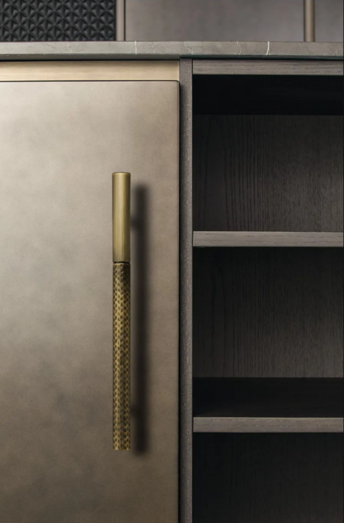 鴻景源拉手格調非凡，點綴現代家居之美