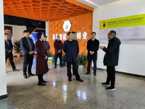 堅守初心做事業，為甜蜜生活而奮斗