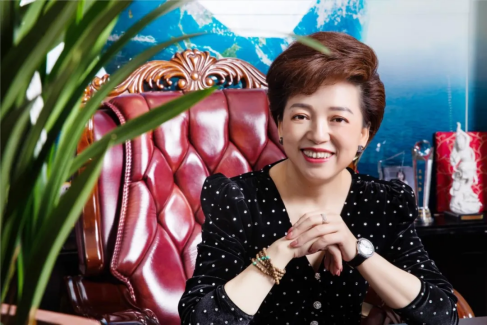 艾美集團李金鳳董事長對話北大學子：美康中國，一起行動