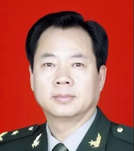 魂似琥珀情如詩 &mdash;&mdash;讀尹武平同志散文有感