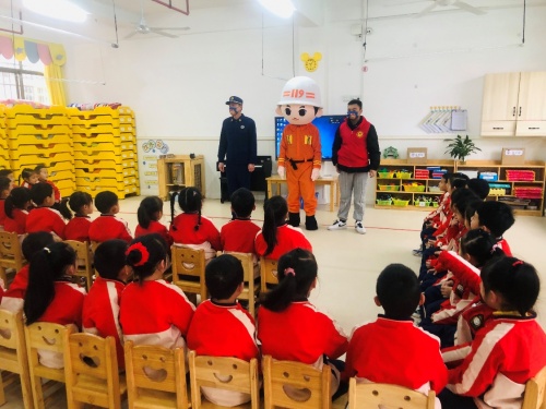 【我為群眾辦實(shí)事】融安消防牽手小朋友 共筑校園&ldquo;防火墻&rdquo;