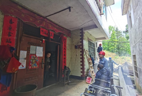 田林供電公司：關愛殘疾人 貼心服務送上門