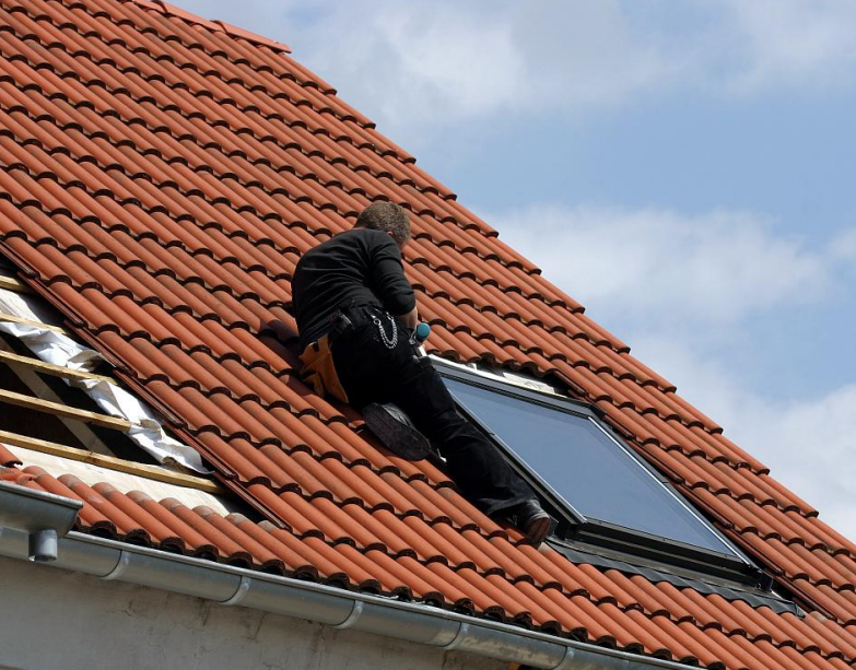 阿魯山彩石瓦大師：傳承匠心工藝，鑄就行業品質典范