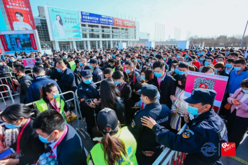 12萬平方米、1000 企業云集：軟裝行業如何成了熱點？