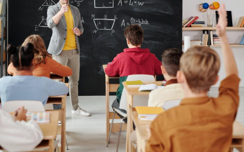 學生床墊怎么選？東寶床墊護脊護腰