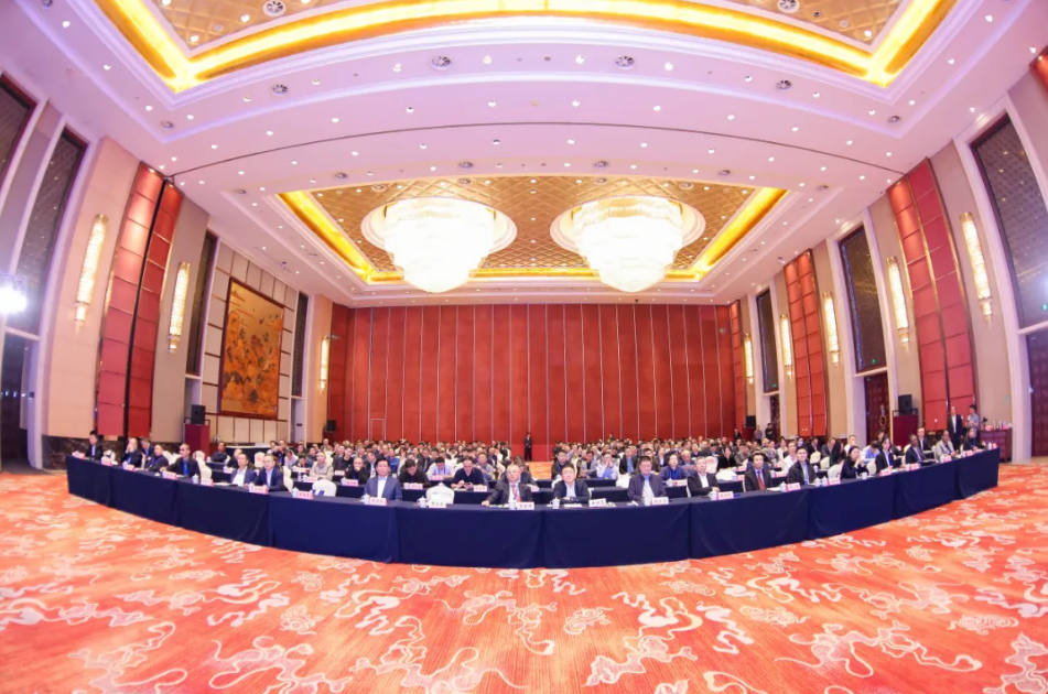 實力彰顯丨澳思柏恩榮獲「十大刨花板、十大定向刨花板品牌」！