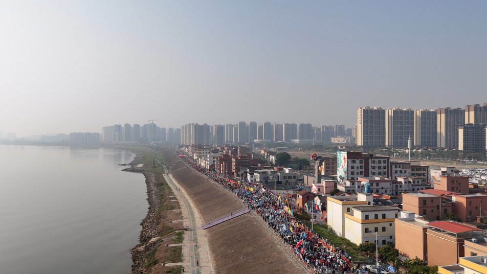 綠色賦能!富士曼亮相2025佛山50公里徒步,助力&ldquo;綠色環保&rdquo;新標桿