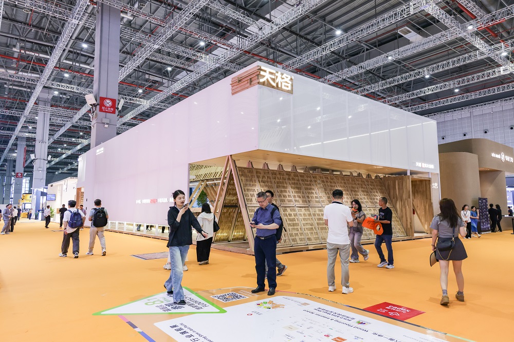 反內卷式競爭 倡高質量發展｜天格攜高端地板加高端設計領秀2025上海地材展